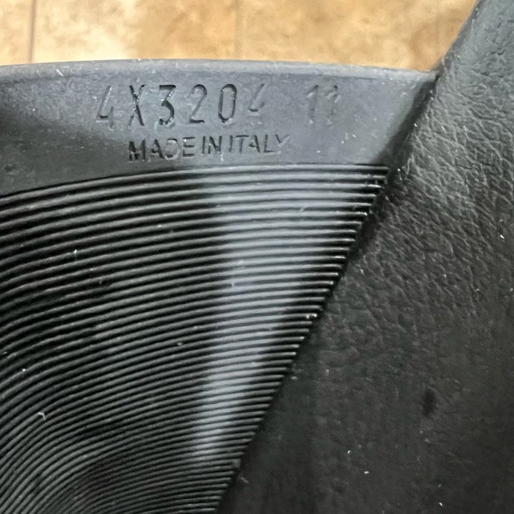 Prada men’s slide side 11 like new authentic black red and white - Picture 3 of 4